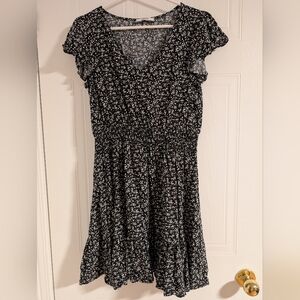 Suzy shier short sleeves dress